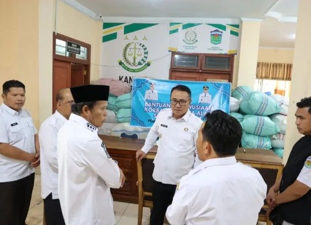 Wako Alfin Galang Donasi Wujud Empati Bagi Korban Bencana Banjir Bandang & Longsor