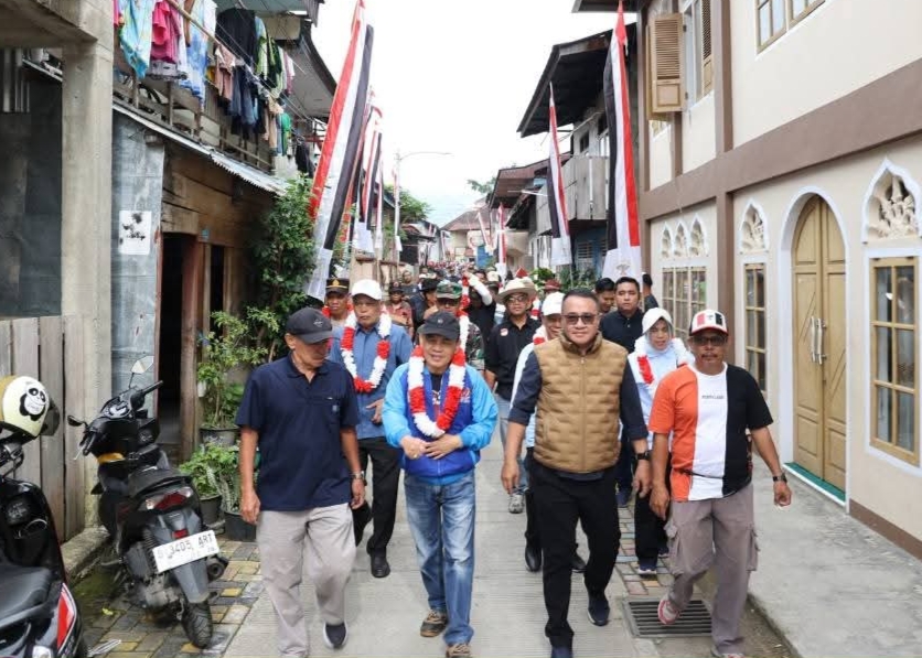 Wako Alfin, SH, & Wawako Azhar Hamzah Goro Bersama Masyarakat 6 Luhah Sungai Penuh