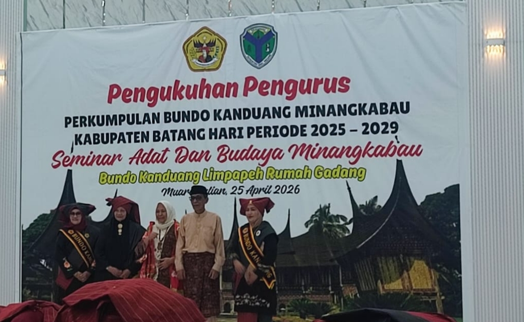 Perkuat Peran Perempuan, PBKM Batang Hari Kukuhkan Pengurus dan Gelar Seminar Adat Minangkabau
